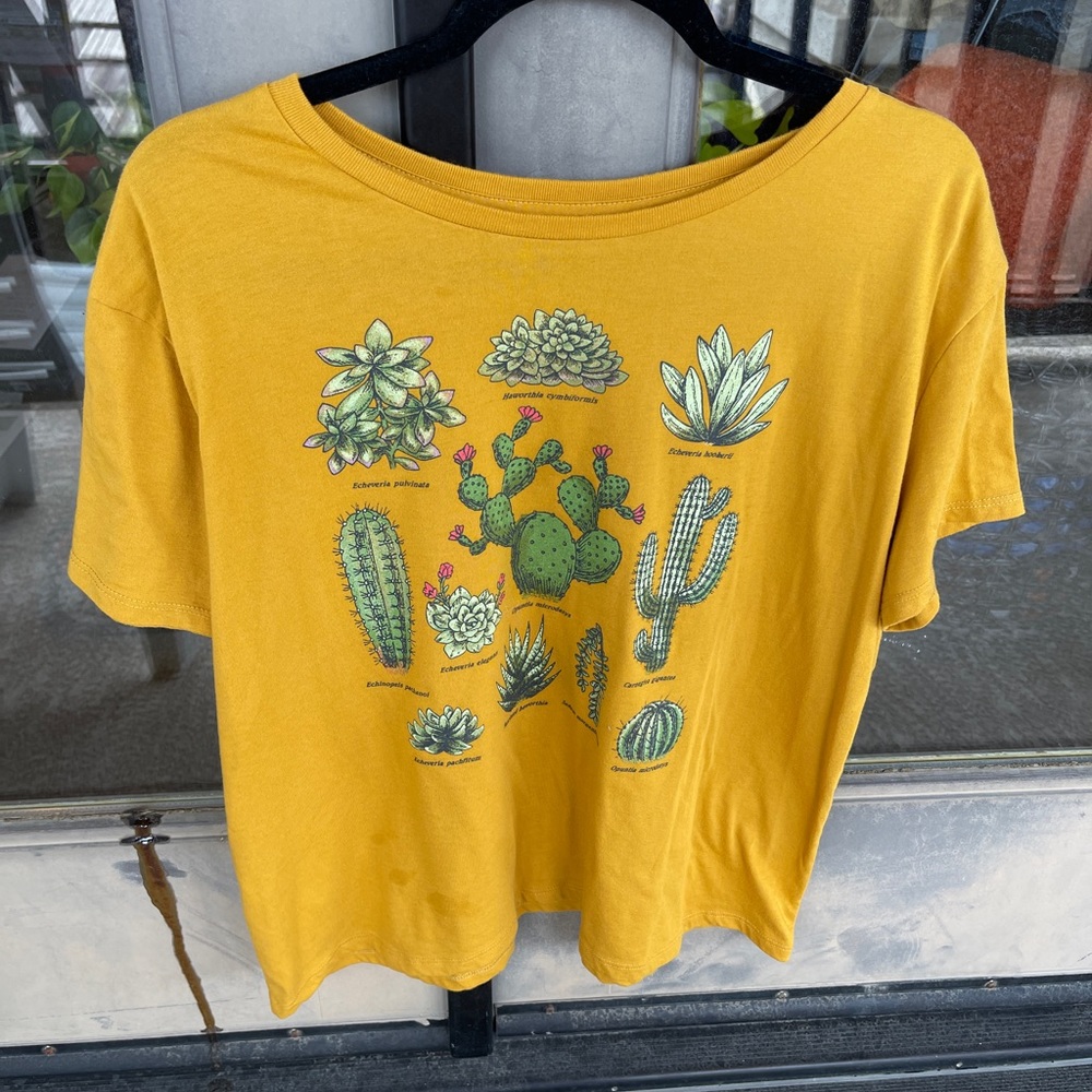 Cactus tee